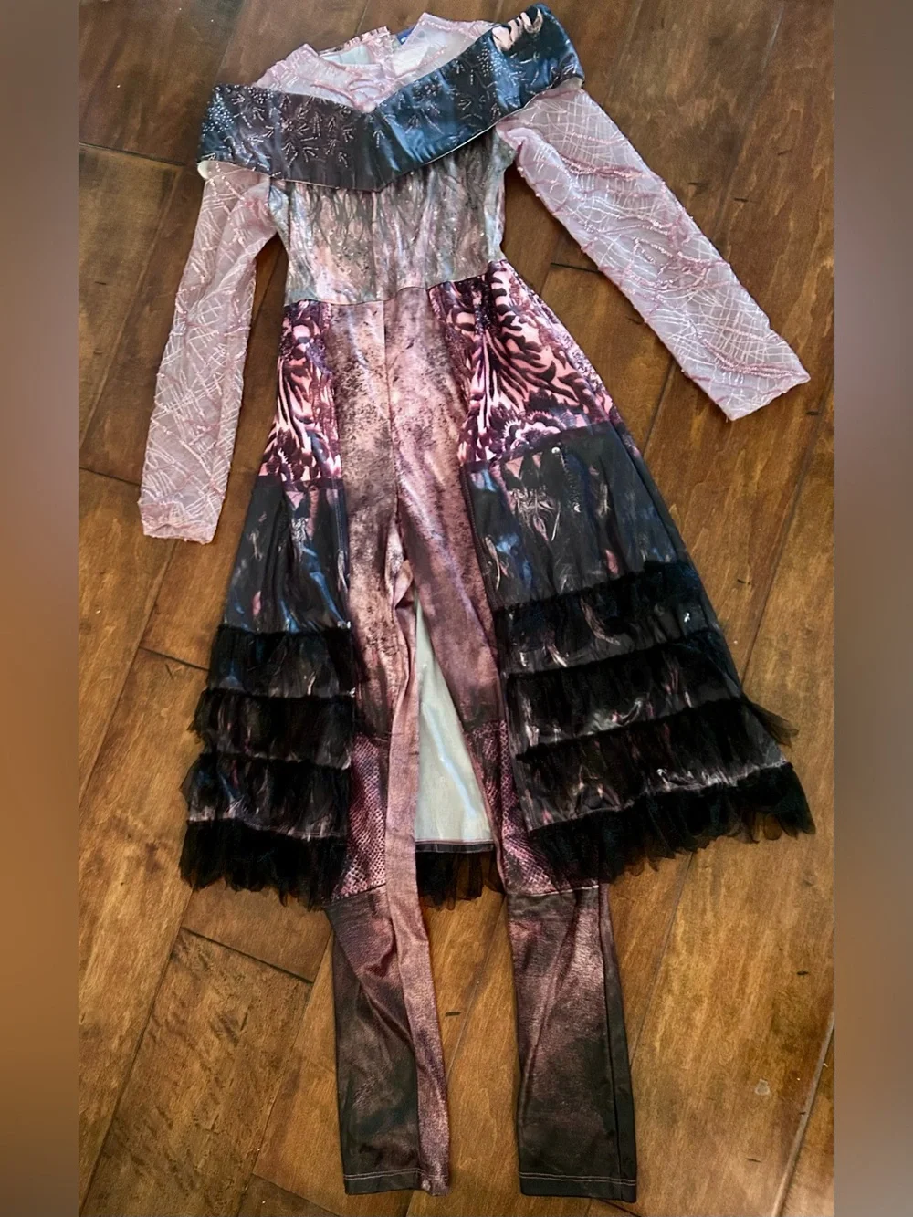 Disney Descendants 3 Audrey costume! In Like New condition! ~approx size 10-12